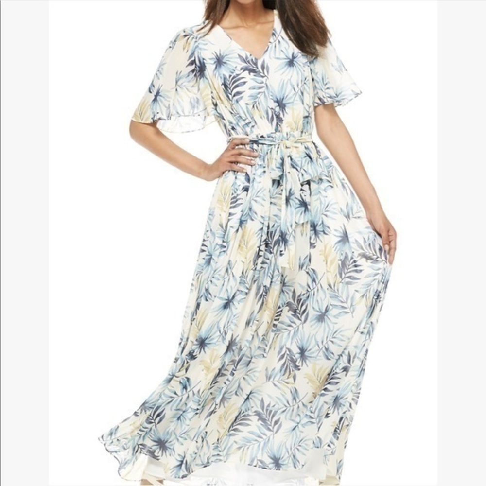 Gal Meets Glam Kiki Leaf Print Chiffon Maxi Dress